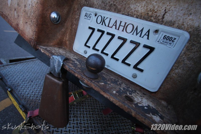 Illustration for article titled Oklahoma: Home Of The Sleepiest Sleeper Truck Ever